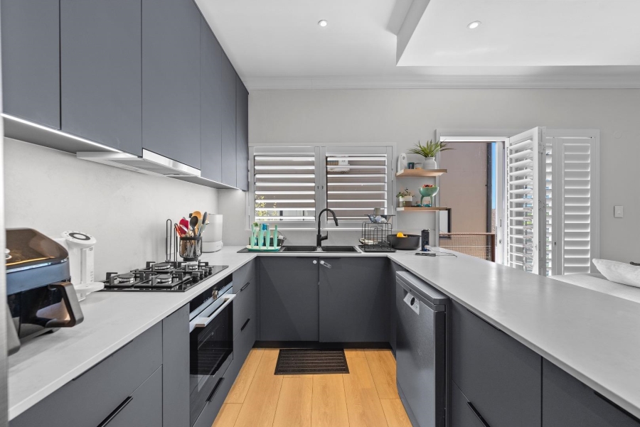 4 Bedroom Property for Sale in Sea Point Western Cape